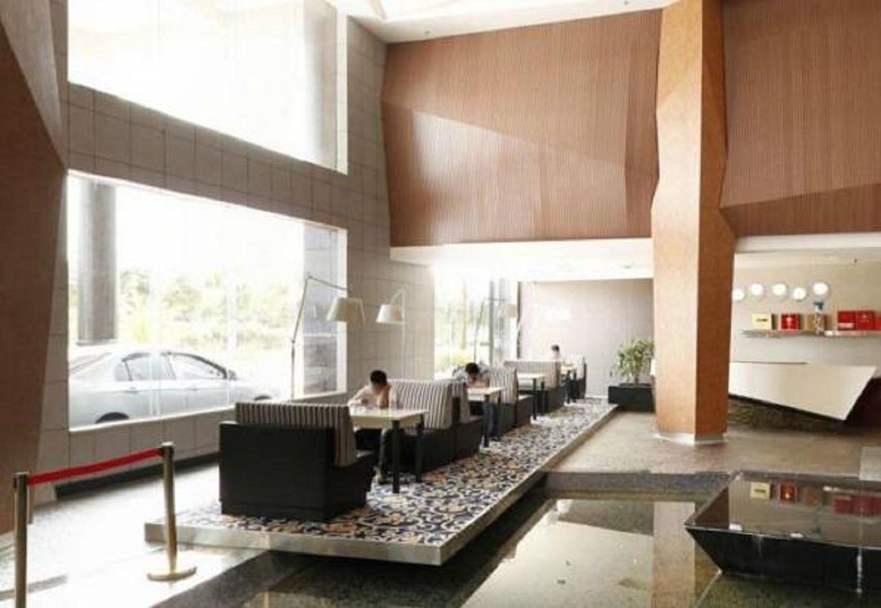 Xilaifeng Hotel Nanning Exterior photo